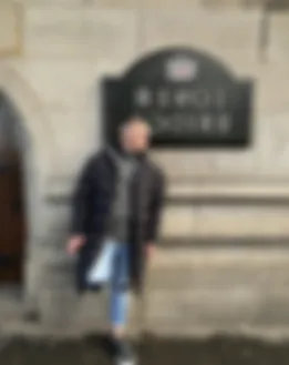 Vom Partner bereitgestelltes Porträt